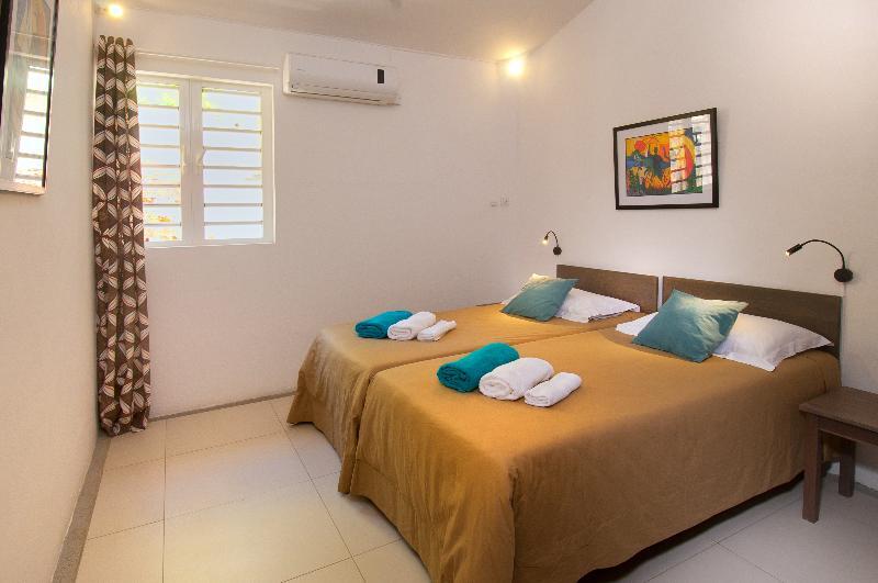 Gardens Retreat Villa Pereybere Beach ภายนอก รูปภาพ
